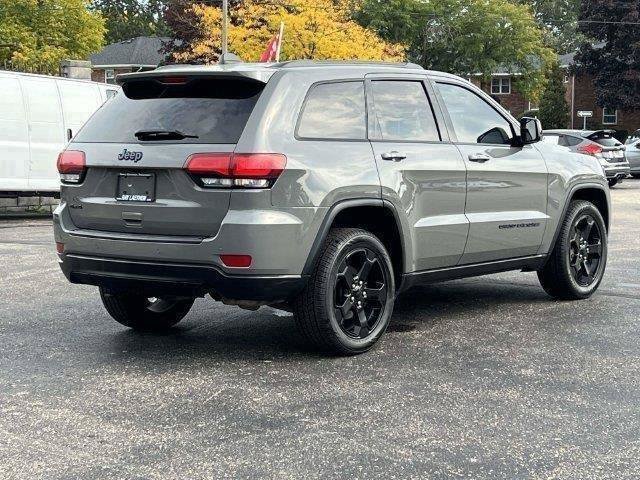 Used 2020 Jeep Grand Cherokee Laredo AWD/4WD image 5