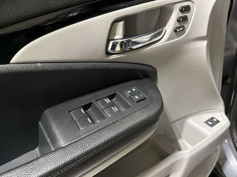 Used 2018 Honda Pilot Elite image 22