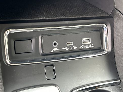 Certified 2025 Subaru Ascent Premium w/ Premium Package image 26