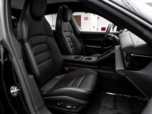 Used 2023 Porsche Taycan w/ Premium Package image 43