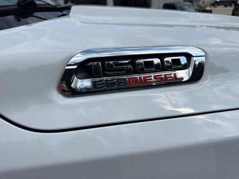 Used 2022 RAM 1500 Laramie AWD/4WD image 39