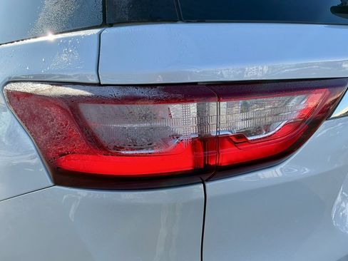 Used 2019 Chevrolet Traverse High Country image 14