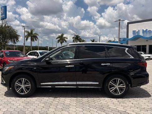 Used 2020 INFINITI QX60 Luxe w/ Essential Package FWD image 3