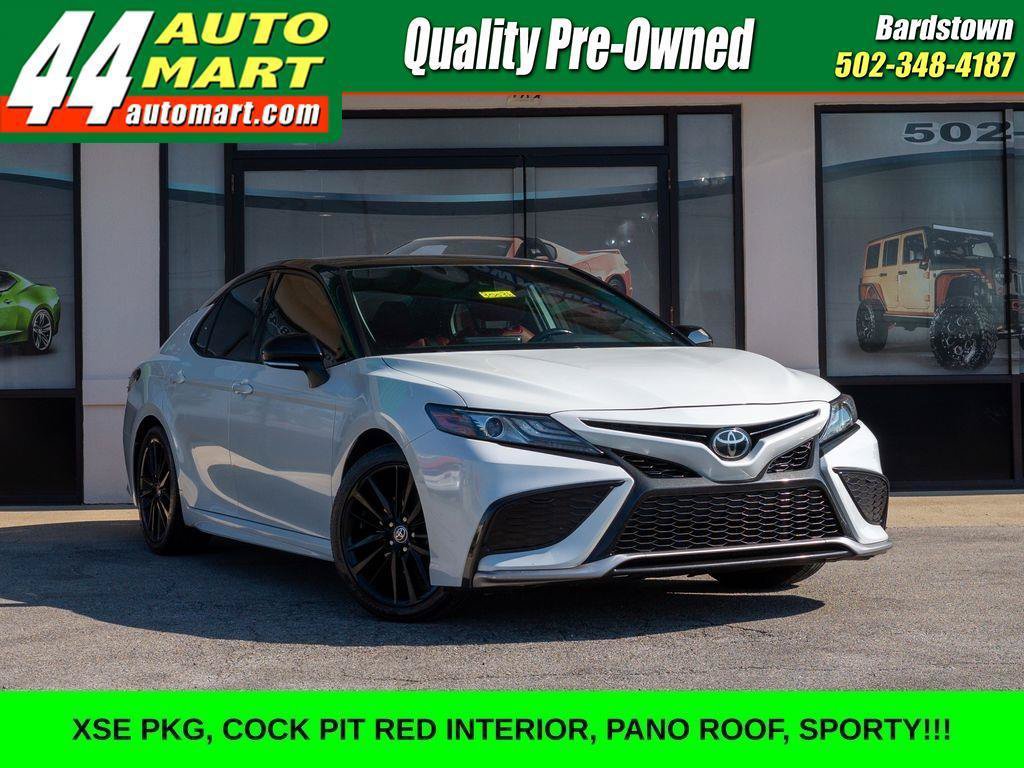 Used 2022 Toyota Camry XSE FWD image 1