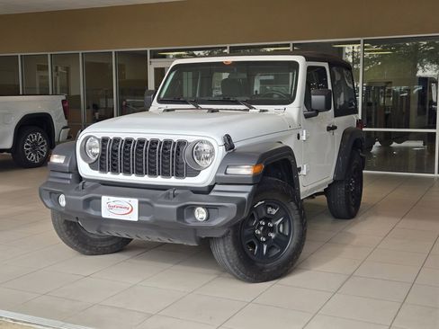 Used 2025 Jeep Wrangler Sport image 1
