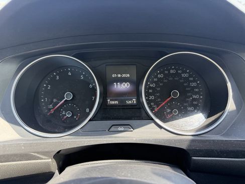 Used 2018 Volkswagen Tiguan SEL FWD image 22