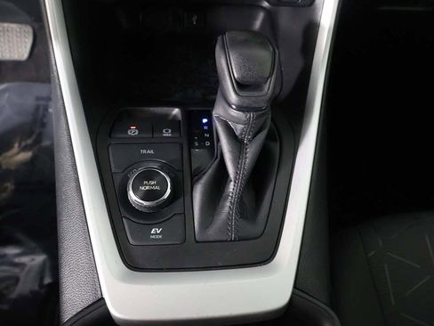 Used 2022 Toyota RAV4 XLE w/ Convenience Package image 45