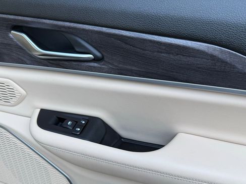 Used 2023 Jeep Grand Cherokee 4WD 4xe image 29