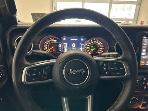 Used 2020 Jeep Gladiator Overland image 10