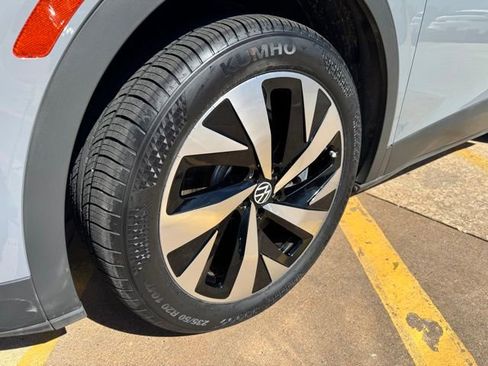 Used 2021 Volkswagen ID.4 Pro S w/ Gradient Package image 11