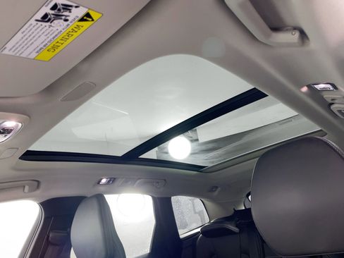 Used 2021 Volvo XC60 T5 Inscription w/ Protection Package Premier image 16