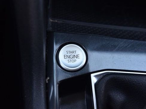 Used 2023 Volkswagen Tiguan SE FWD image 16