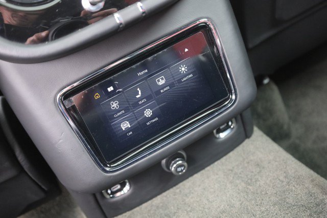 Used 2023 Bentley Bentayga AWD/4WD image 45