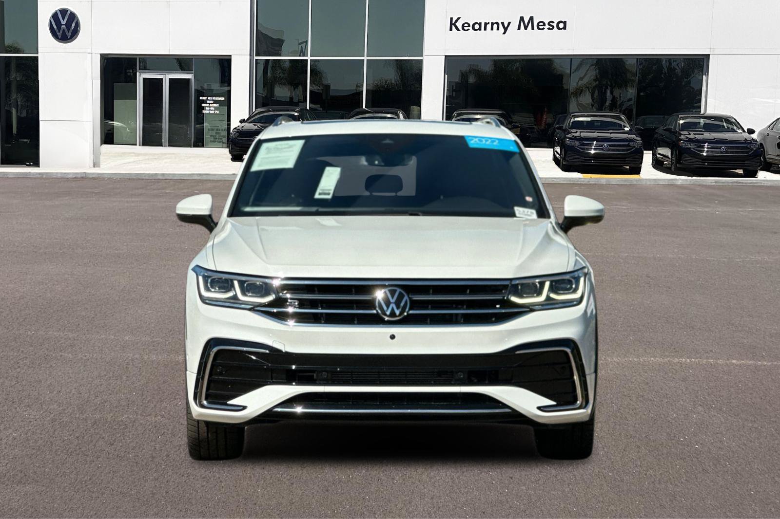 Used 2022 Volkswagen Tiguan SEL R-Line AWD/4WD image 9