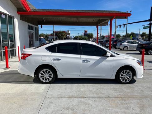 Used 2019 Nissan Sentra SV FWD image 5
