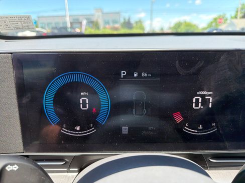 Used 2025 Hyundai Kona SEL AWD/4WD image 20