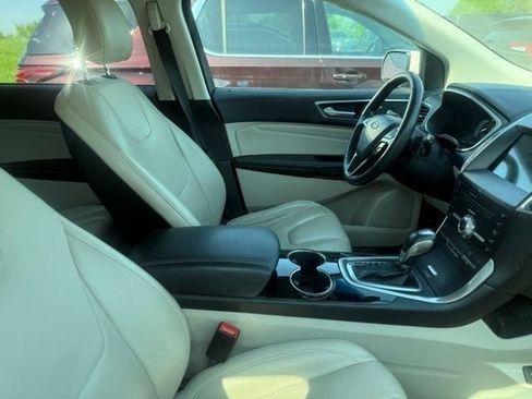 Used 2017 Ford Edge Titanium w/ Equipment Group 301A AWD/4WD image 5