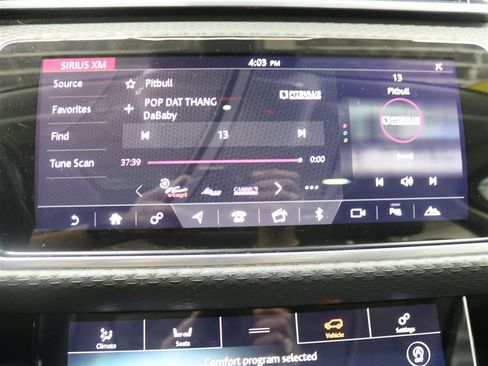 Used 2020 Land Rover Range Rover Velar S AWD/4WD image 38