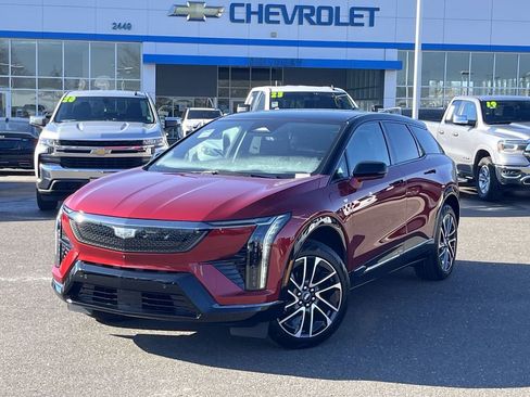 New 2026 Cadillac Optiq Sport 2 image 1