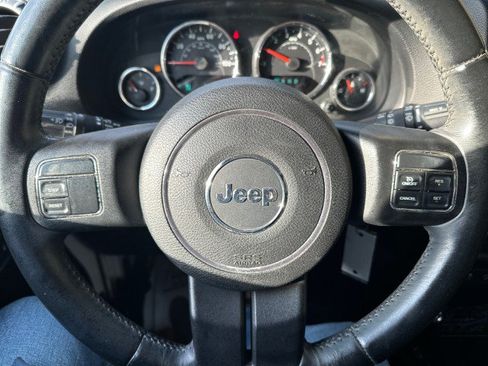 Used 2013 Jeep Wrangler Unlimited Rubicon w/ Max Tow Pkg image 14