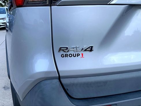 Used 2021 Toyota RAV4 XLE Premium FWD image 33