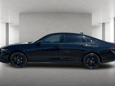 Used 2025 Honda Accord SE image 7