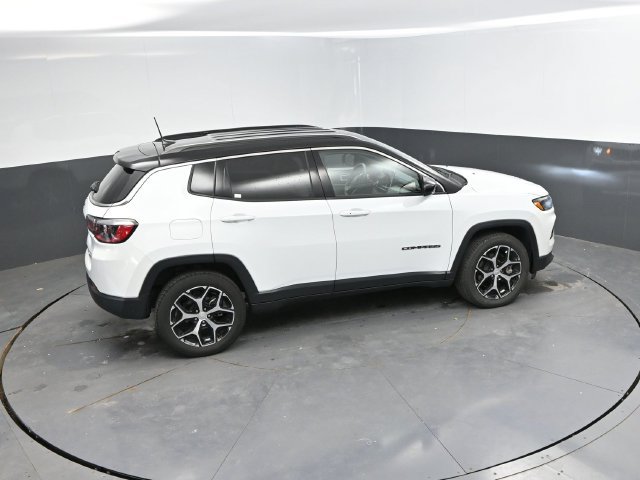 Used 2024 Jeep Compass Limited AWD/4WD image 34
