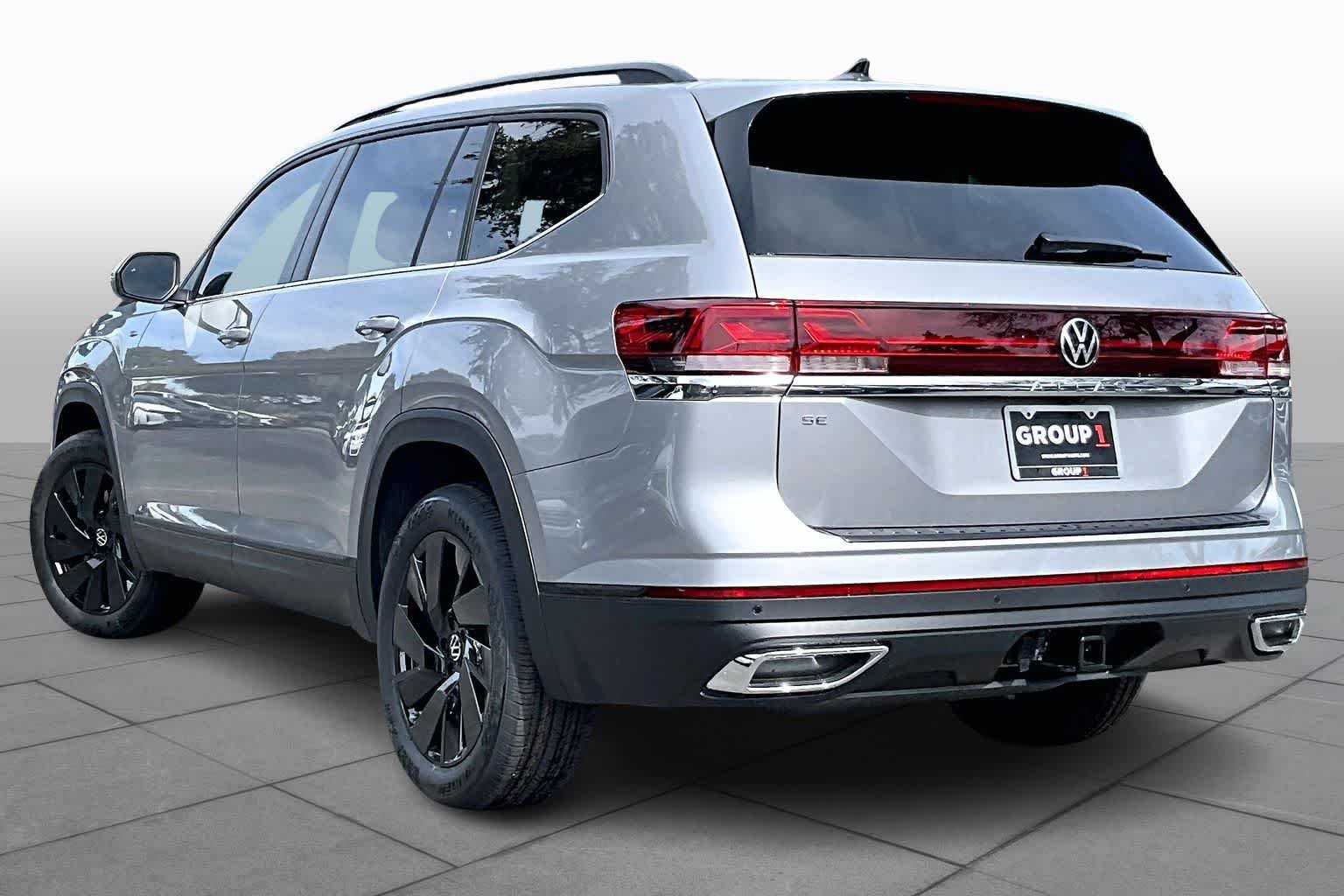 New 2026 Volkswagen Atlas SE FWD image 12