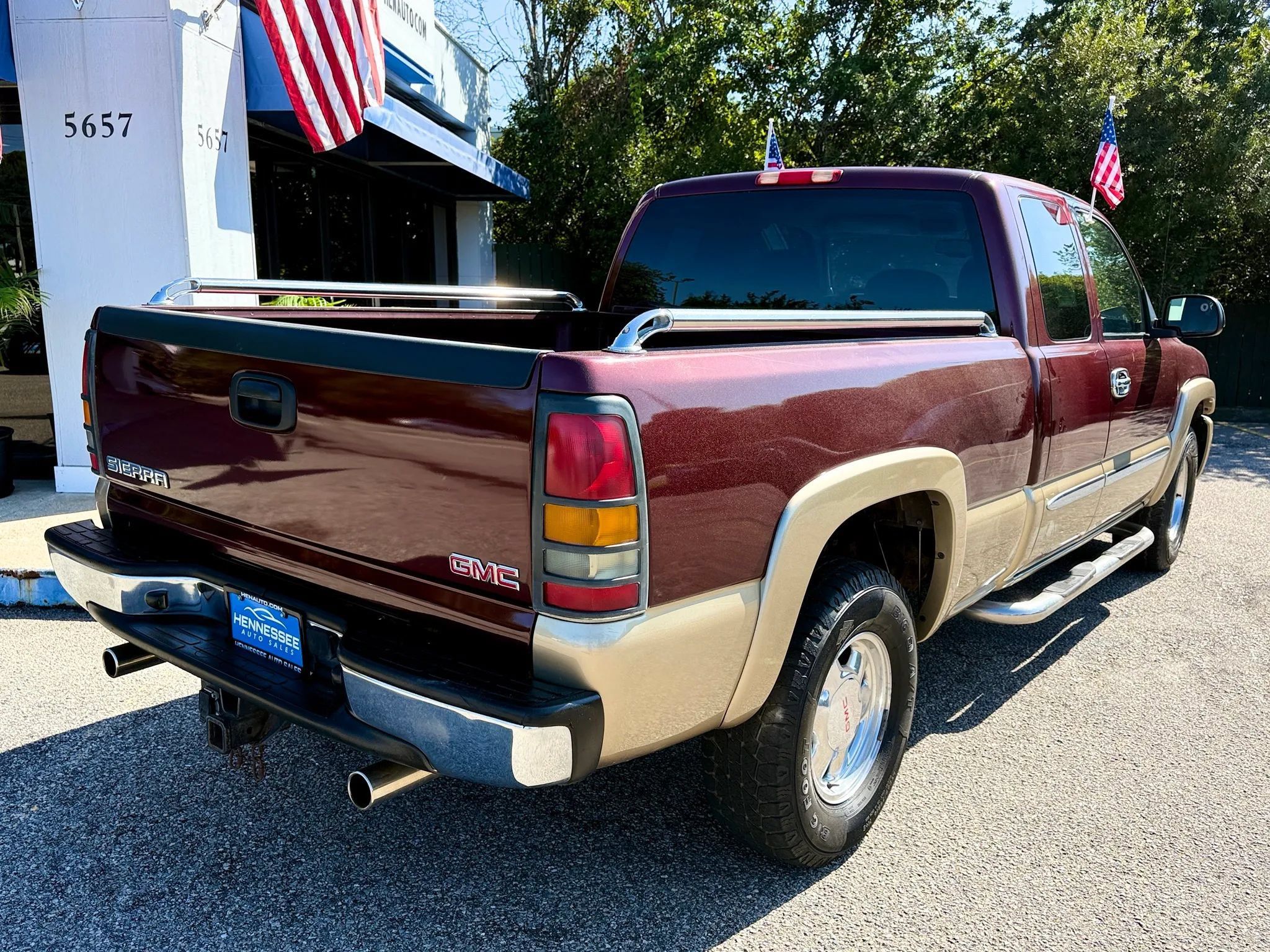 Used 2003 GMC Sierra 1500 SLE w/ Off-Road Package AWD/4WD image 17