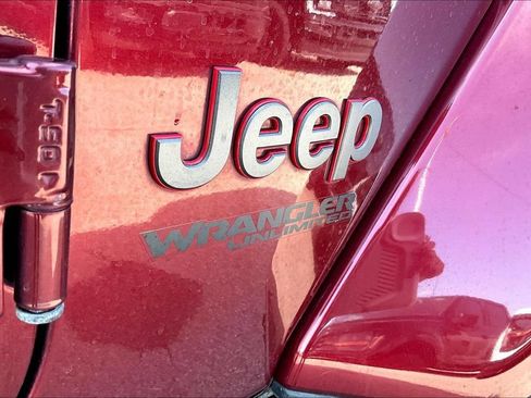 Used 2021 Jeep Wrangler Unlimited Rubicon AWD/4WD image 33