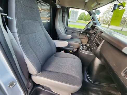 Used 2023 GMC Savana 2500 w/ Driver Convenience Package image 24