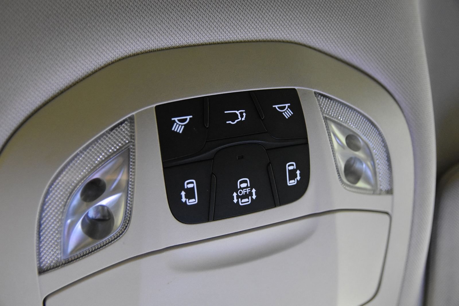 Used 2023 Chrysler Pacifica Touring-L FWD image 27