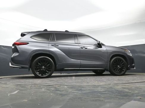 Used 2023 Toyota Highlander XSE image 36