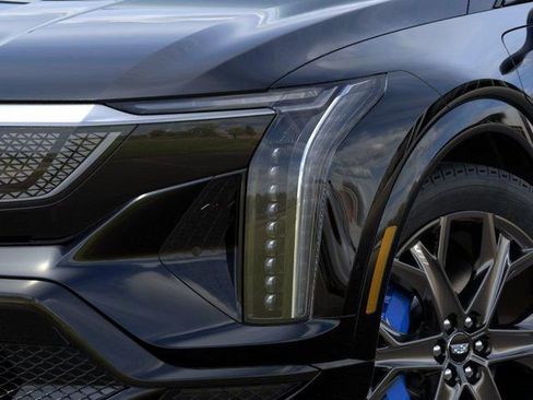 New 2026 Cadillac Optiq V AWD/4WD image 10