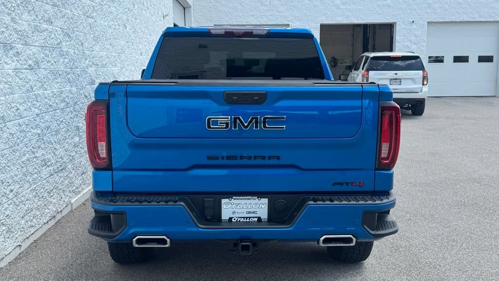 Used 2023 GMC Sierra 1500 AT4 w/ Technology Package AWD/4WD image 4