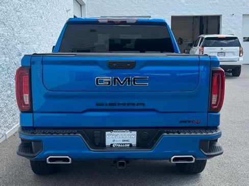 Used 2023 GMC Sierra 1500 AT4 w/ Technology Package AWD/4WD image 4