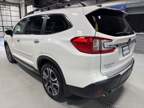 Used 2025 Subaru Ascent Touring AWD/4WD image 7