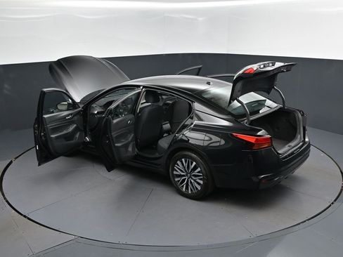 Used 2025 Nissan Altima 2.5 SV FWD image 48