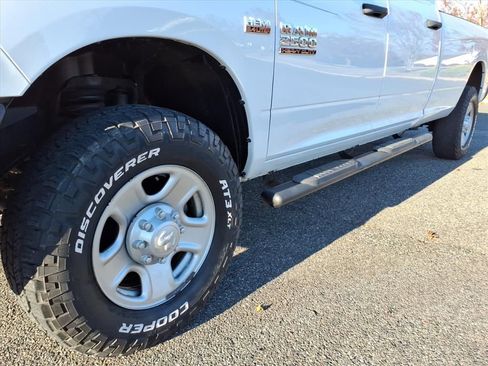 Used 2018 RAM 2500 Tradesman image 9