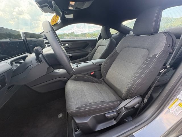 Used 2025 Ford Mustang Coupe RWD image 23