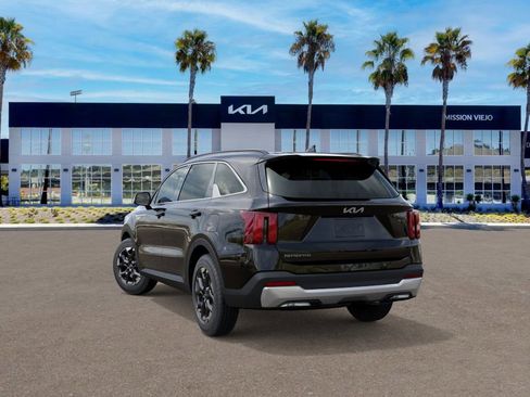 New 2026 Kia Sorento S image 4