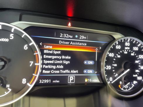 Used 2022 Nissan Sentra SR w/ Midnight Edition image 10