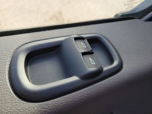 Used 2024 Ford Transit 350 XLT image 18