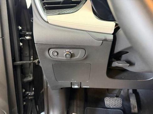 Used 2024 Buick Encore GX Avenir w/ Avenir Convenience Package FWD image 17