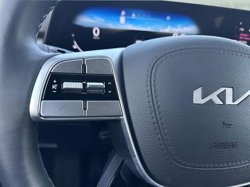 Used 2025 Kia Telluride SX X-Line image 16