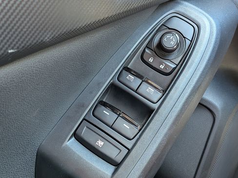 Used 2024 Subaru Crosstrek 2.0i Premium image 24