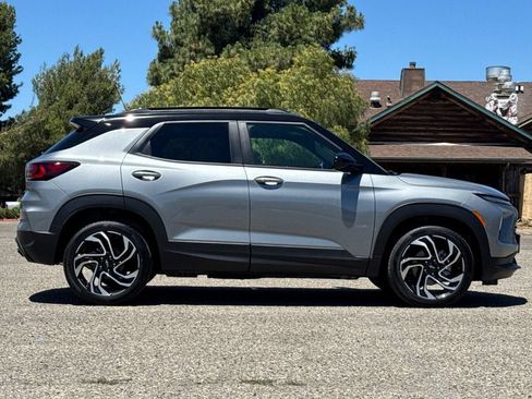New 2026 Chevrolet TrailBlazer RS w/ Convenience Package FWD image 3