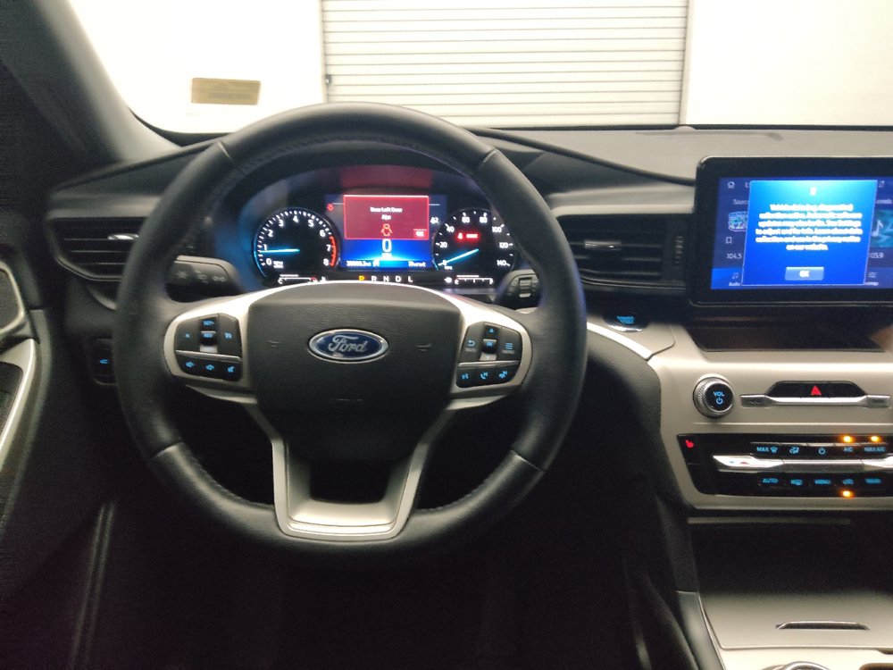 Used 2023 Ford Explorer XLT RWD image 22