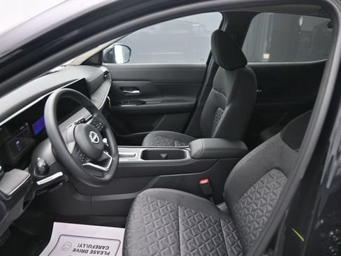 Used 2025 Nissan Kicks SV w/ SV Premium Package AWD/4WD image 11