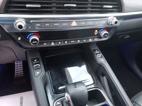 Used 2020 Kia Telluride SX w/ SX Prestige Package image 22